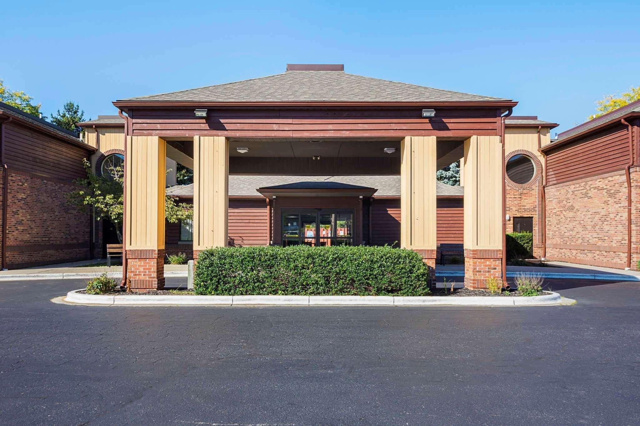 Quality Inn & Suites Holland Exterior foto